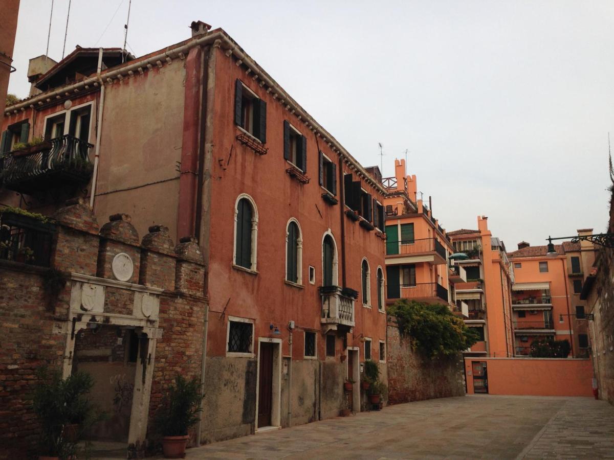 Locazione Turistica Corte Vecchia Venice Luaran gambar